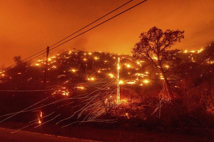 Ola de incendios destruyó el norte de California.