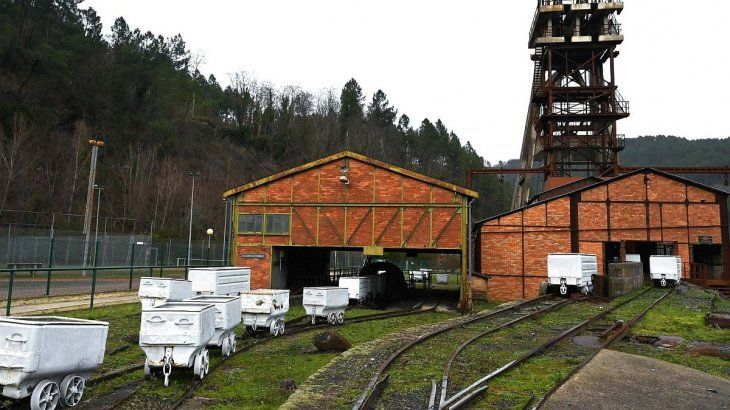 Reino Unido pretende abandonar el carbón para producir electricidad en 2025.