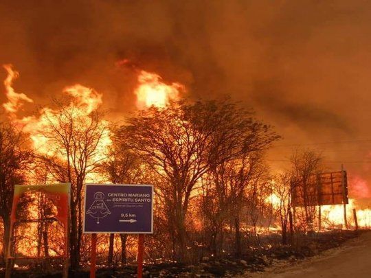 Dramática situación en el norte de Córdoba: fuego y viento se alían en  penoso avance descontrolado | Córdoba, incendios, bomberos