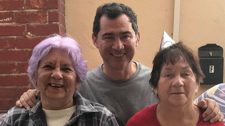 Vásquez Rivera es guatemalteco, pero tiene DNI y nacionalidad argentina. Actualmente vive en Tucumán y es gestor cultural. Trabaja en el Ente Cultural de Tucumán. Denunció a EEUU y Donald Trump por la muerte de su madre y su tía.