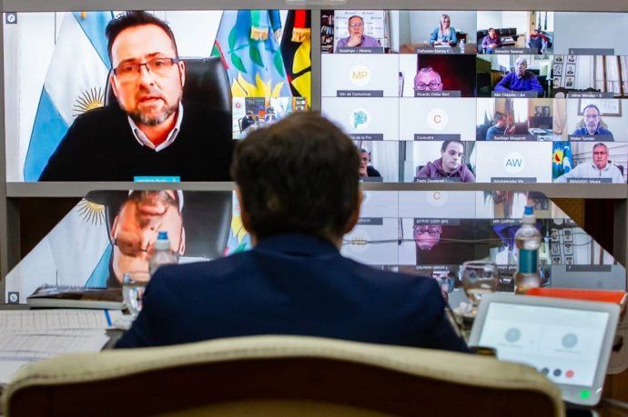 El gobernador Axel Kicillof encabezó el anuncio acompañado por el jefe de Gabinete, Carlos Bianco; y el ministro de Infraestructura y Servicios Públicos, Agustín Simone.