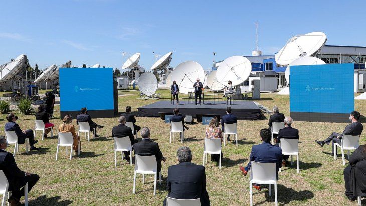 El plan fue presentado por Alberto Fernández en la sede central de ARSAT.