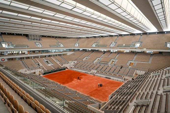 Roland Garros esperaba albergar 11.500 personas por día, pero por el coronavirus sólo habilitaron 5.000.
