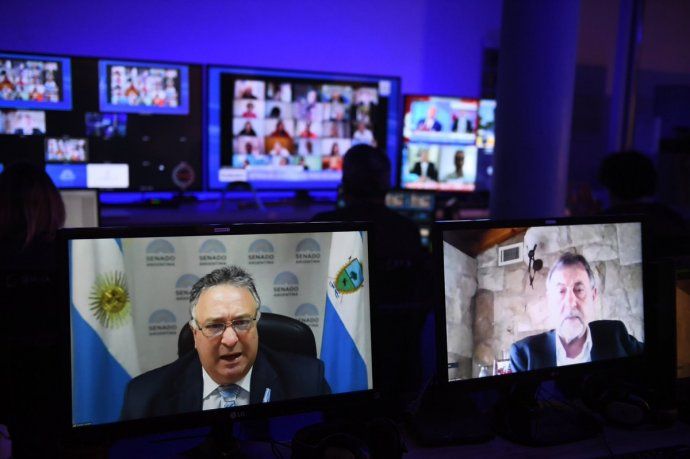 Daniel Lovera y Carlos Caserio, titulares de las comisiones de Trabajo y Previsión Social y de Presupuesto y Hacienda del Senado.