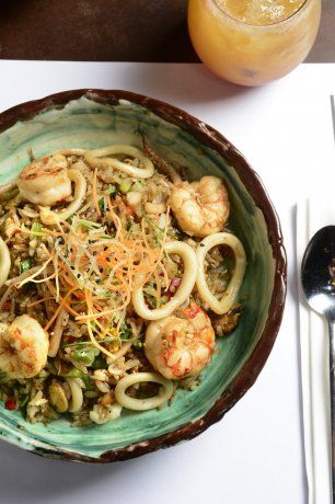 Arroz Chaufa con Mariscos.