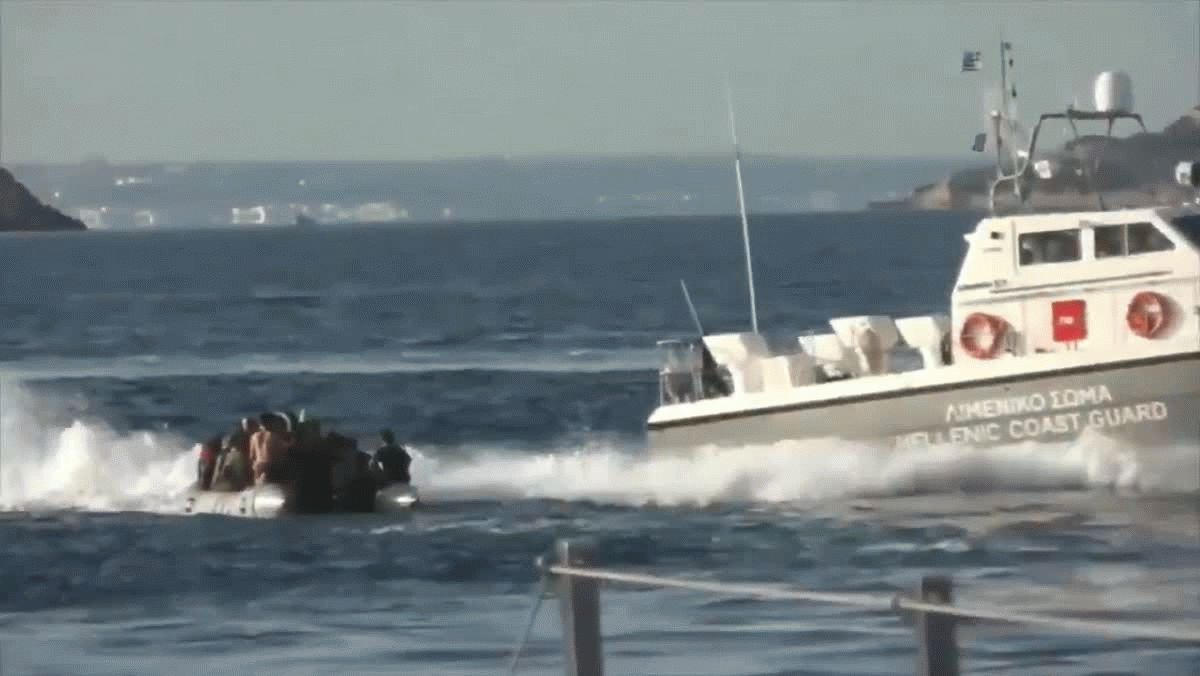 Grecia: Guardia Costera disparó a barco con migrantes para evitar que ingresen al país