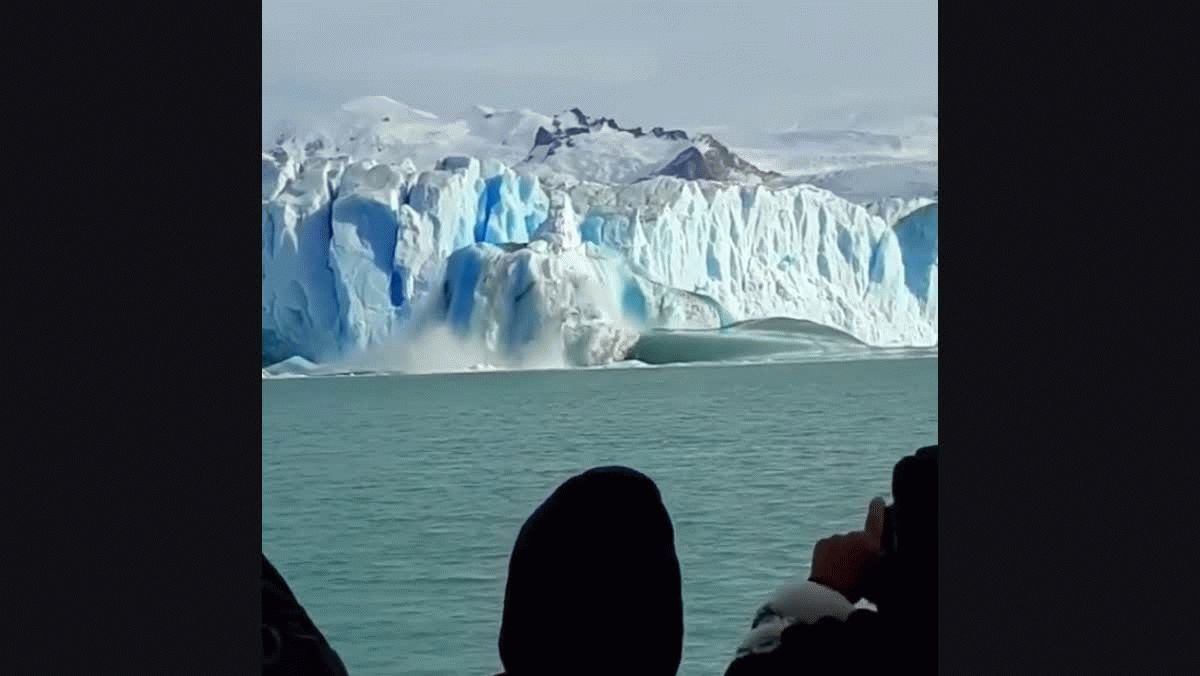 Gigante De Hielo Emergio Sorpresivamente Frente Al Glaciar Perito Moreno