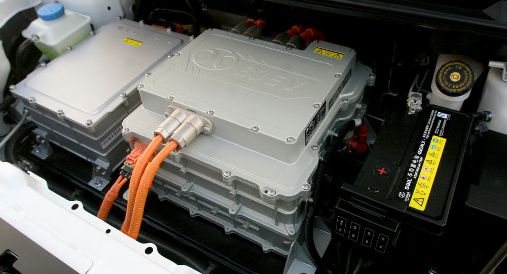 Cómo es manejar el primer auto eléctrico que se vende en Argentina