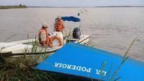 rescataron a los tres tripulantes de una lancha que se hundio en el rio parana