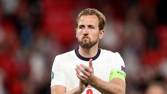 Harry Kane no descarta en el final de su carrera cambiar de deporte y pasar de jugar del fútbol al fútbol americano como pateador a los palos.