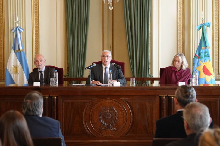 La Suprema Corte de Justicia bonaerense. La Suprema Corte de Justicia bonaerense.