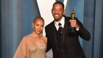 a un mes de golpear a chris rock en los premios oscar, will smith viajo a la india con fines espirituales