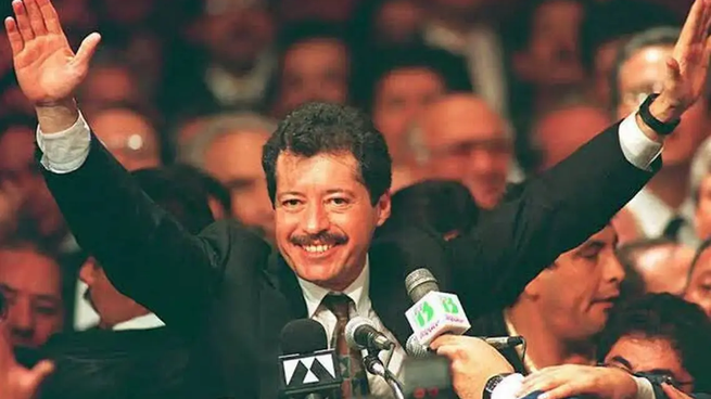 Muere asesinado en 1994 en Tijuana, Luis Donaldo Colosio candidato a la presidencia por el&nbsp; PRI.