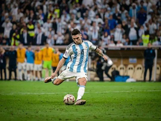 Momento único. Gonzalo Montiel ya eligió cruzarla. Hugo Lloris iría para el otro lado y Argentina sería campeona del mundo por tercera vez en su historia.