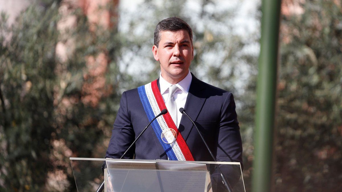 President of Paraguay takes the claim against Argentina to the OAS