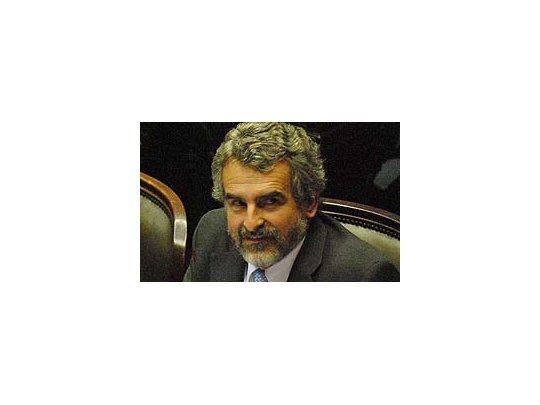 Rossi destacó que hay que tratar de aprovechar la campaña para decir que es lo que piensa hacer, y más un dirigente de la responsabilidad de Reutemann.