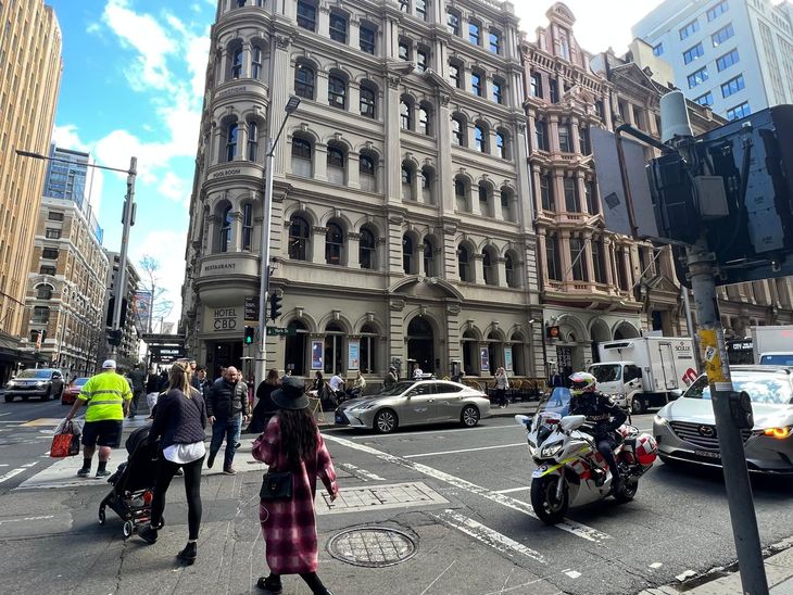 El downtown de Sydney refleja la solidez del mercado urbano: edificios históricos reconvertidos, oficinas premium y fuerte actividad comercial El downtown de Sydney refleja la solidez del mercado urbano: edificios históricos reconvertidos, oficinas premium y fuerte actividad comercial