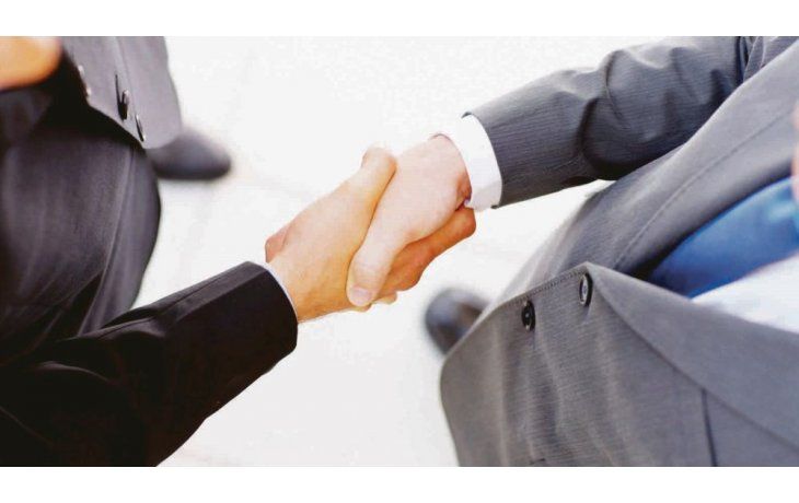 La discusión académica coincide con el avance de iniciativas legislativas que buscan regular formalmente la actividad a través de una Ley de Lobby. La discusión académica coincide con el avance de iniciativas legislativas que buscan regular formalmente la actividad a través de una Ley de Lobby.