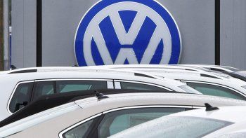 El fabricante está acusado de haber instalado sin conocimiento de sus clientes un sistema informático que hacía que sus vehículos diésel parecieran menos contaminantes de lo que en realidad eran.