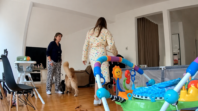 Últimas instantantes de Carolina Flores y su suegra antes del asesinato.