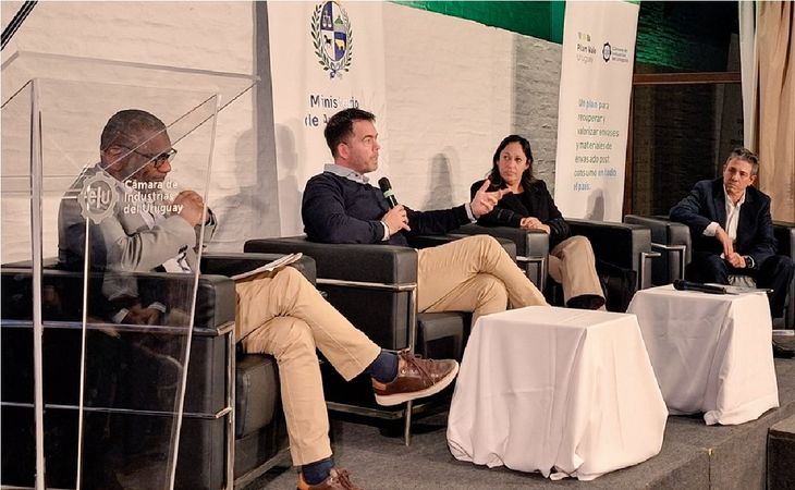 Edgardo Ortuño, Leonardo García, Fernanda Cardona y Agustín Tassani. Edgardo Ortuño, Leonardo García, Fernanda Cardona y Agustín Tassani.