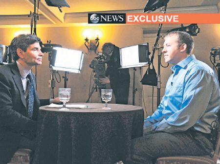 Darren Wilson, el policía absuelto por el asesinato de un joven negro en Misuri en medio de una polémica que recorre todo Estados Unidos, dijo el martes a la noche en televisión que actuó para salvar su vida. Testigos cuestionan su testimonio y los padres de la víctima afirman “no creerle nada”.