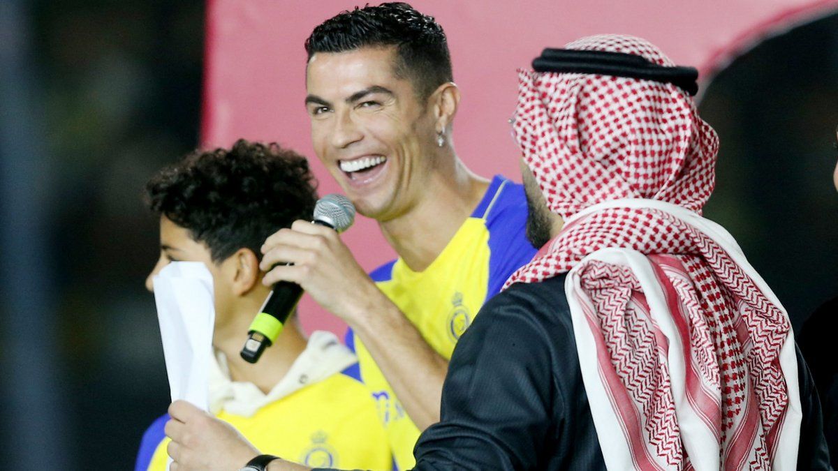 The whore of Cristiano Ronaldo in his presentation in Saudi Arabia
