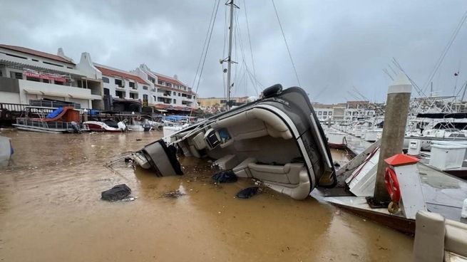 Lorena generó complicaciones en Los Cabos, BCS.