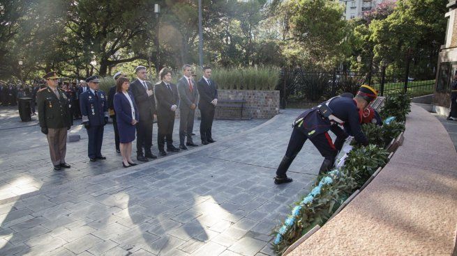 Jorge Macri y otros funcionarios porteños participaron del homenaje por los 43° años de Islas Malvinas.