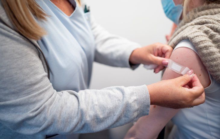especialistas advierten que la vacuna antivariolica ofrece inmunidad contra la viruela del mono