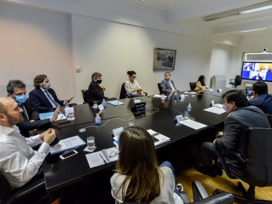 El FdT se reunió hoy en el Ministerio de Economía para definir la propuesta de movilidadprevisional que el Poder Ejecutivo Nacional pondrá a consideración de la Comisión BicameralMixta de Movilidad Previsional.&nbsp;