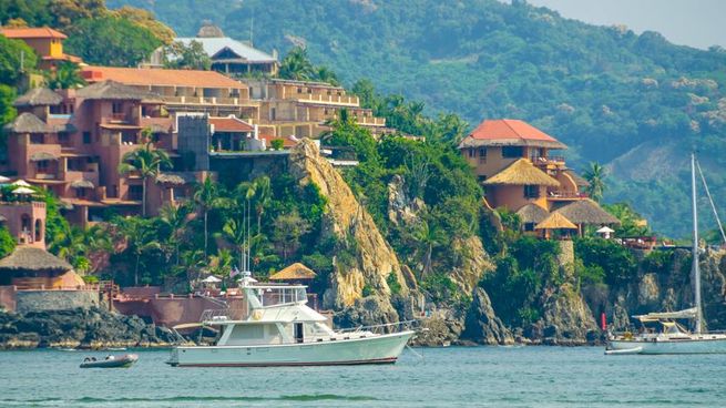 El pueblo mágico de Guerrero poco conocido que es un paraíso: playas, calles hermosas y buena comida