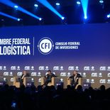 Los gobernadores, en el primer panel de la Cumbre Federal de Logística. Los gobernadores, en el primer panel de la Cumbre Federal de Logística.