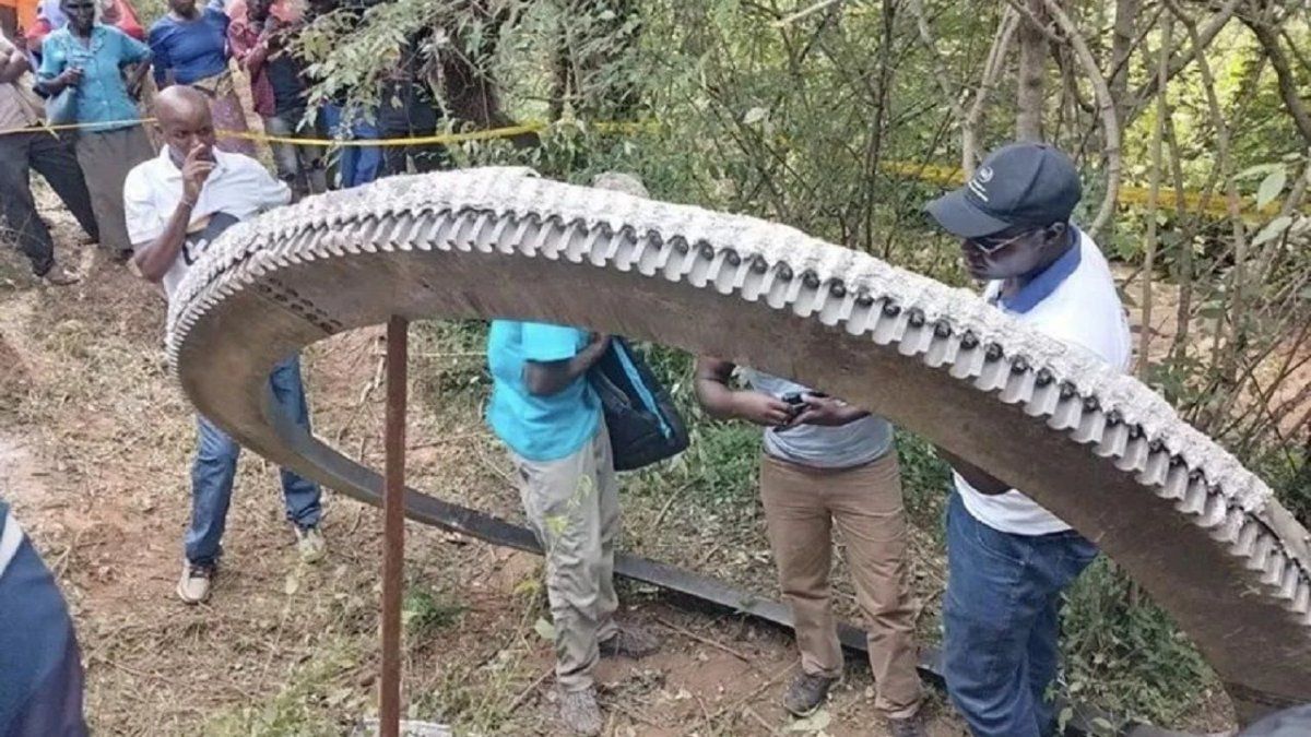 Shocking: a 500-kilogram piece of space debris crashed in Kenya
