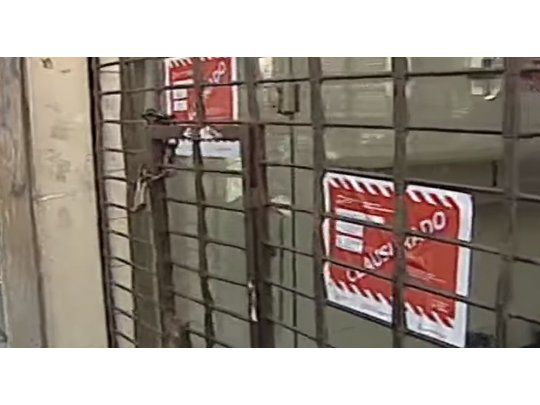 Sandwichería donde se intoxicaron 100 personas había sido intimada por irregularidades