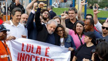 Lula, a la salida del penal de Curitiba.&nbsp;