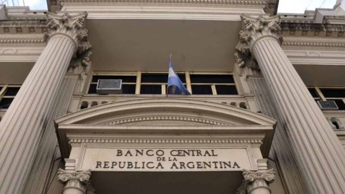 What is the solution that banks offer to deactivate it without entering into a crisis?