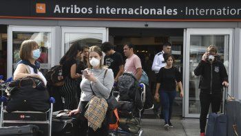 luz roja del gobierno para el turismo al exterior: no es momento de viajar