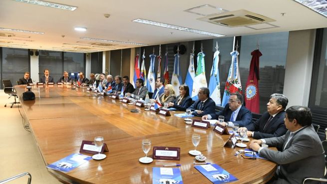 Vicegobernadores del Norte Grande se reunieron en Tucumán. 
