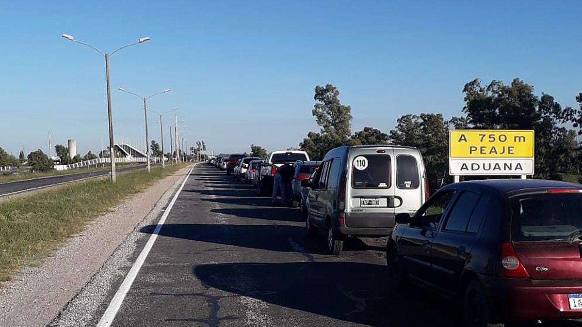 More than 52,000 people have already crossed into Argentina for the long weekend