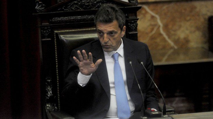 El presidente de la Cámara baja, Sergio Massa, en la maratónica sesión por la emergencia. 
