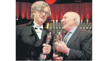 Wim Wenders ganó el premio europeo por «Pina» (Mejor documental) junto al veterano Michel Piccoli, ovacionado en Berlín.