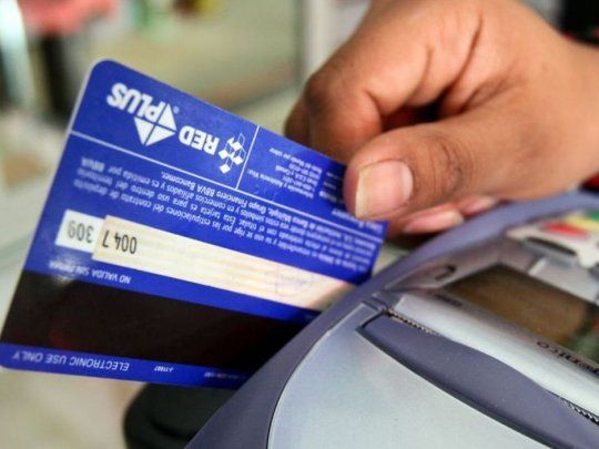 La operatoria en pesos con tarjetas de crédito registró un saldo de 456.283 millones pesos a fines de septiembre, lo que significó un incremento récord del 5,9% respecto al cierre de agosto pasado.