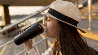 Todo lo que tenés que saber para llevar tu bebida con vos este verano. Todo lo que tenés que saber para llevar tu bebida con vos este verano.