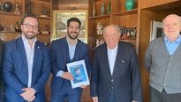 Andrés Ojeda junto a Enrique V. Iglesias, Nicolás Albertoni y Luis Mosca.
