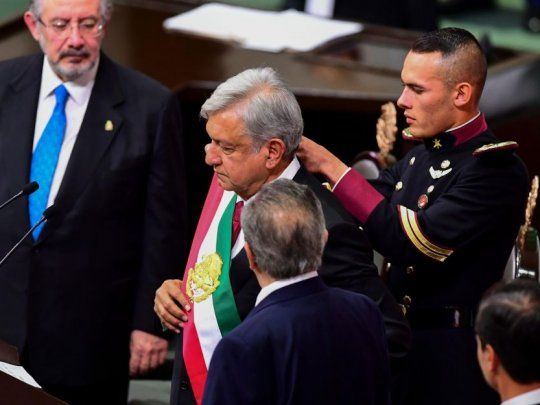 Andrés Manuel López Obrador asumió la presidencia de México este sábado en reemplazo de Enrique Peña Nieto.
