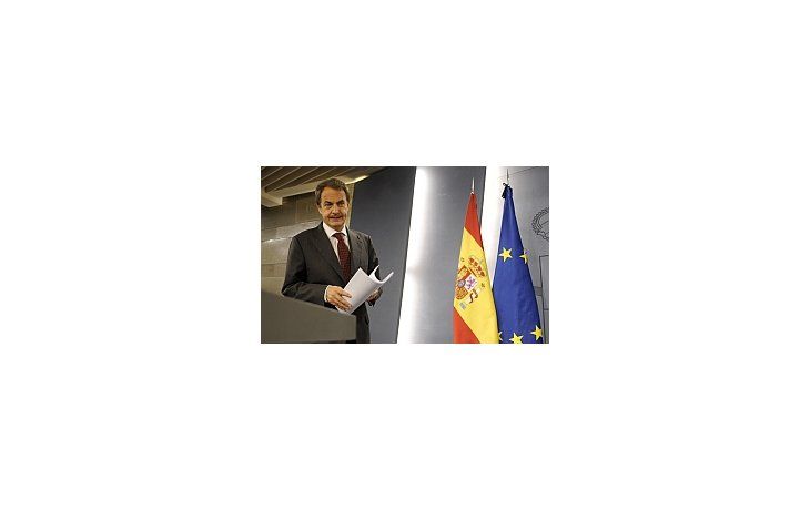 Jaqueado por la crisis económica y la baja popularidad el presidente español intenta relanzar su gobierno.