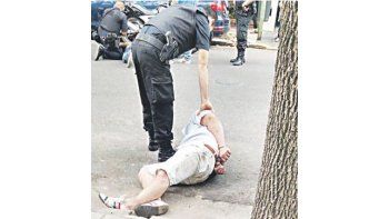 Los ladrones fueron detenidos tras ser golpeados por los votantes que salían de sufragar  en el colegio Misericordia.