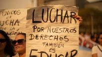 Los maestros bonaerenses, agrupados en la organización Multicolor, exigen cobrar un salario igual a la canasta familiar.