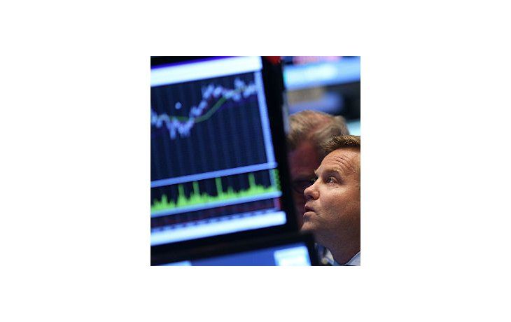 Wall Street dispar, con nuevo récord del Dow Jones